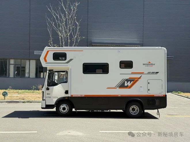 28亮相成都房车展空间配置做工接近完美ky开元棋牌自给自足的轻卡房车11月(图8)